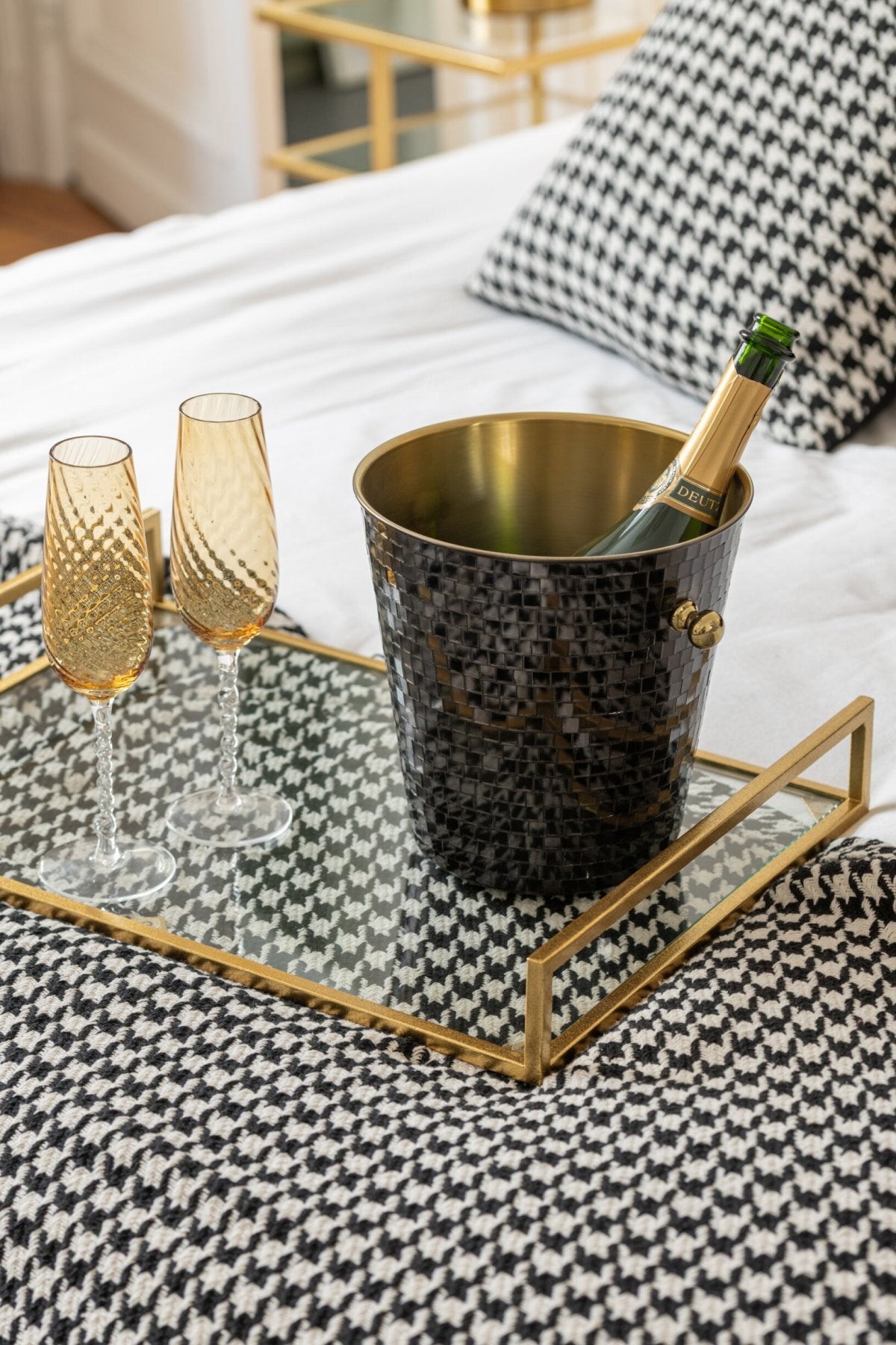 J-Line Striped Champagne Glass Caramel