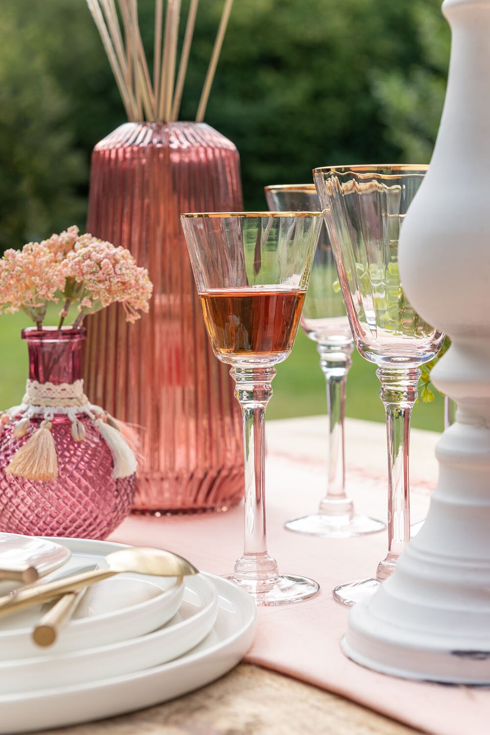 J-Line White Wine Glass with Gold Rim Transparent/Gold