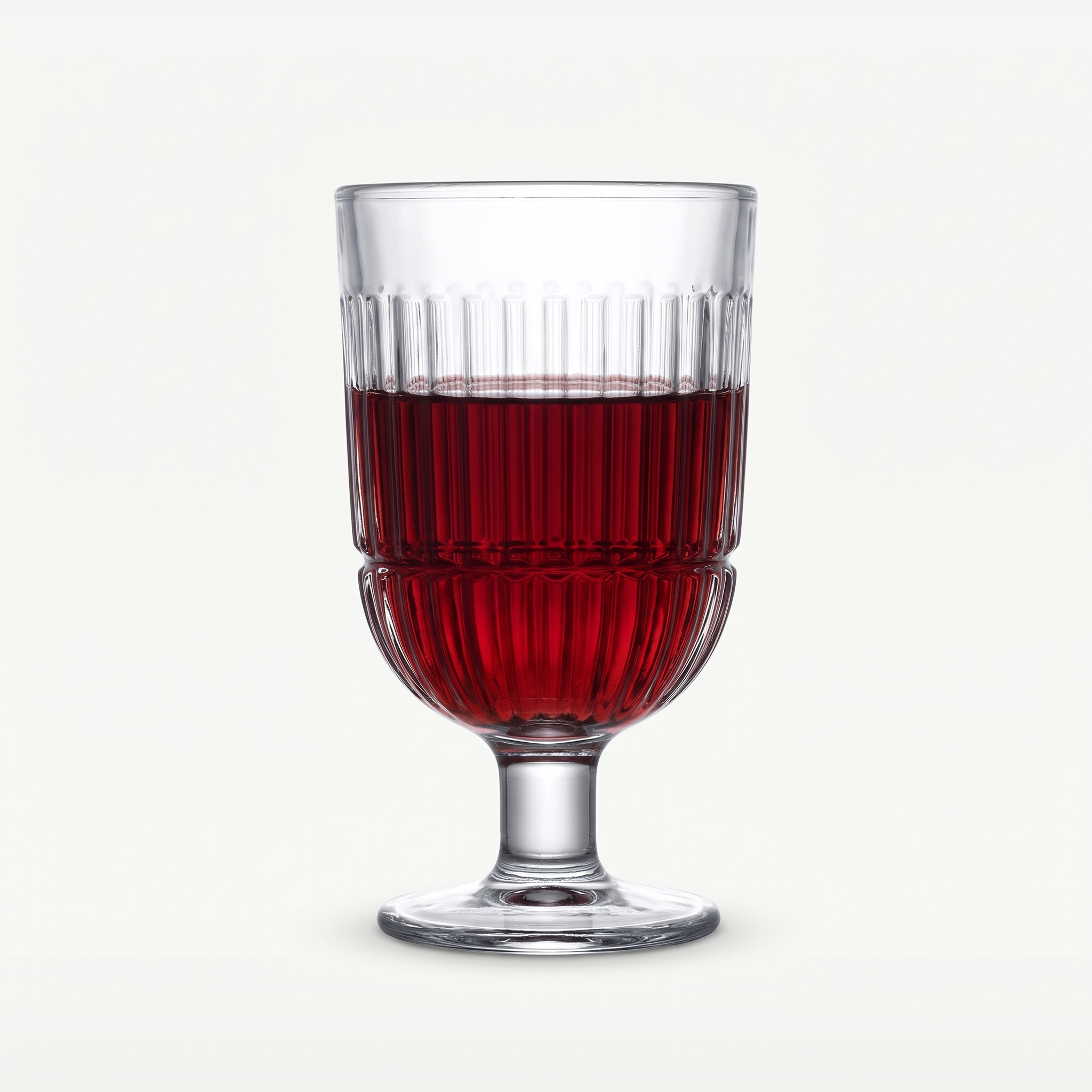 La Rochere Ouessant wijnglas 22 cl gevuld met rode wijn