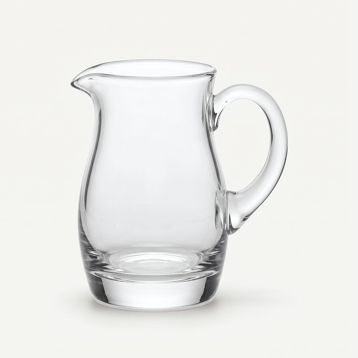Schott Zwiesel Bistro Schenkkan 25 Cl - 6 Stuks leeg op gebroken witte achtergrond